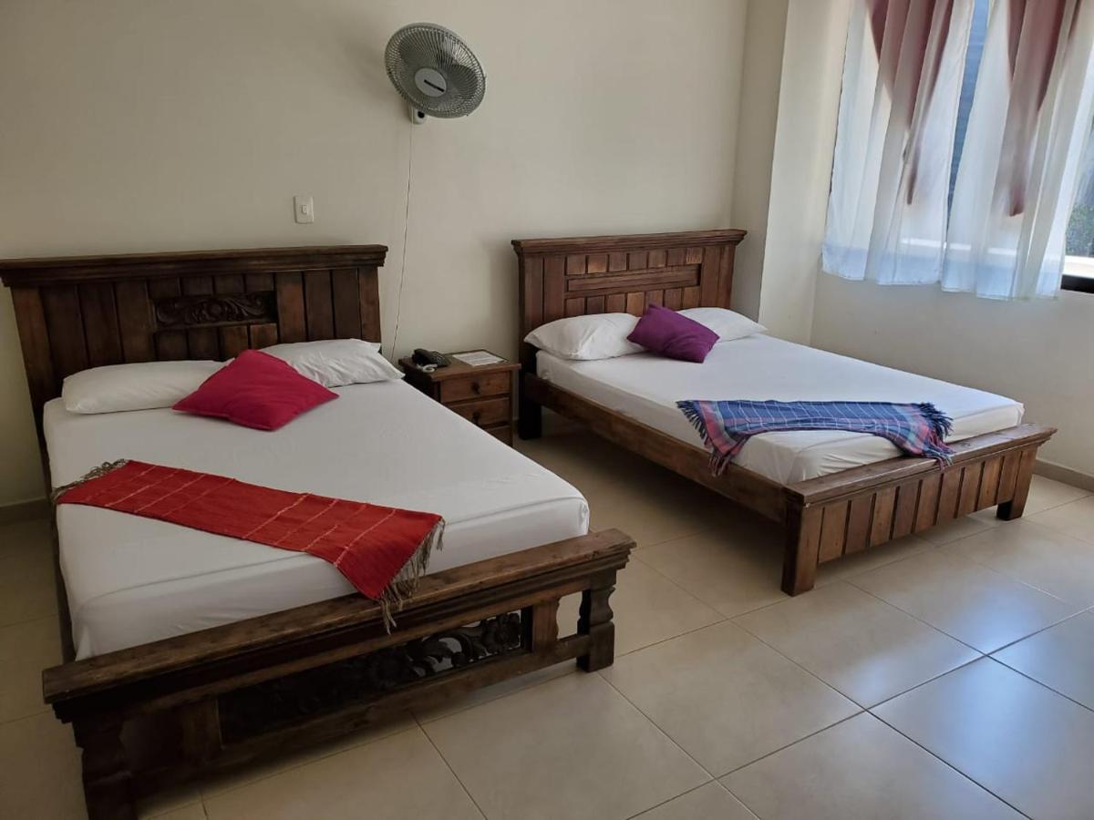 Hotel Cataluna Pereira Kültér fotó