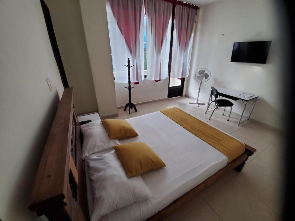 Hotel Cataluna Pereira Kültér fotó